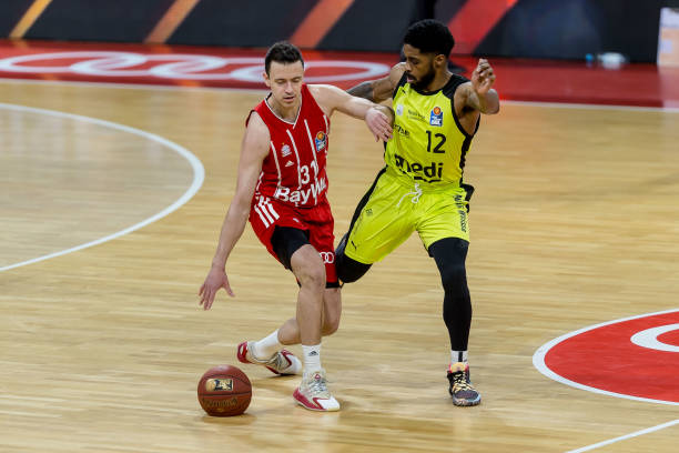 而是用行动 而是用行动