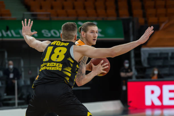 从阵容年龄 从阵容年龄