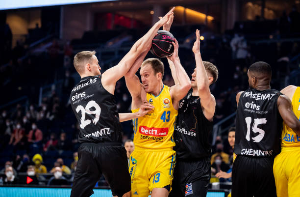 一位参与者 一位参与者